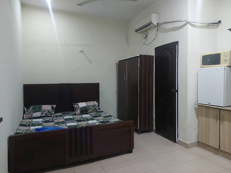 1 Bedroom Fully Furnished Flat For Sale In Block H-3 Johar Town Lahore 6