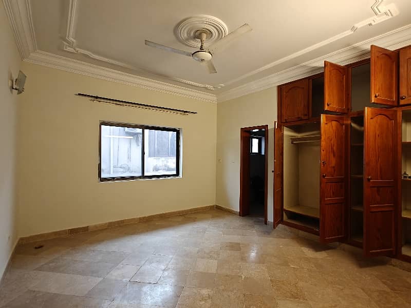 Portion For Rent F-11 4