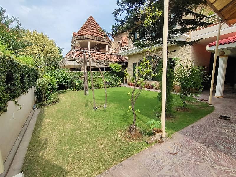 F-11 666 SQ Yard 5 Bed With 2 Knal Extra Land Main Location Full House Available For Rent 5