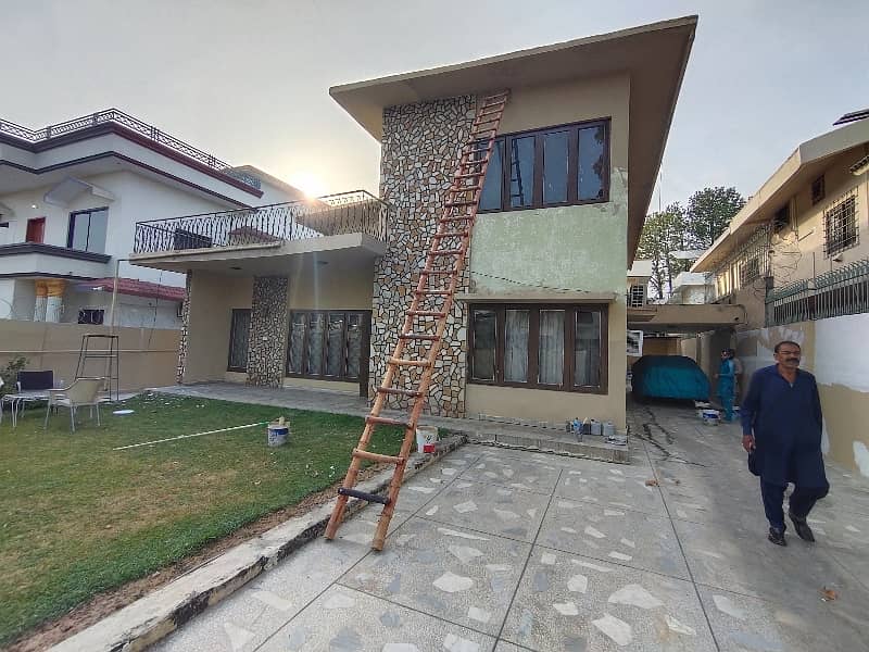F-8 Up 3 Bed Upper Portion Available For Rent 0