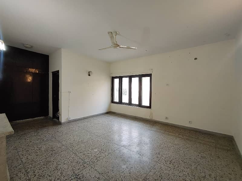 F-8 Up 3 Bed Upper Portion Available For Rent 6