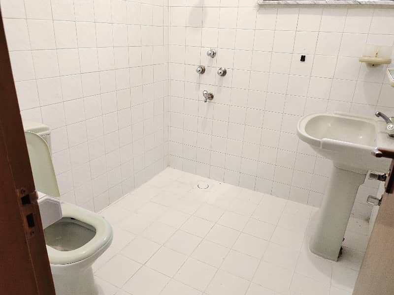 G-10/2 3 Bed Beautiful Upper Portion Available For Rent 1