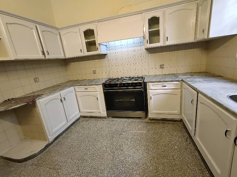 G-10/2 3 Bed Beautiful Upper Portion Available For Rent 5