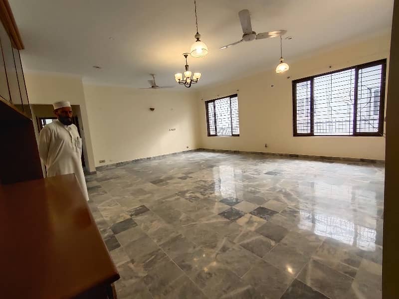 G-10/2 3 Bed Beautiful Upper Portion Available For Rent 7