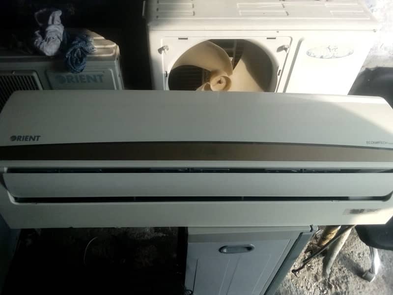 1.5 tan AC orent invatar hit and cool  for sale same new condition 3