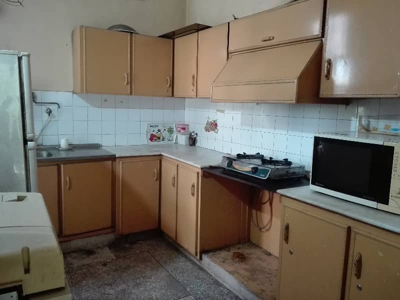 Spacious 90 Marla Building Available For Rent In Wahdat Road 1
