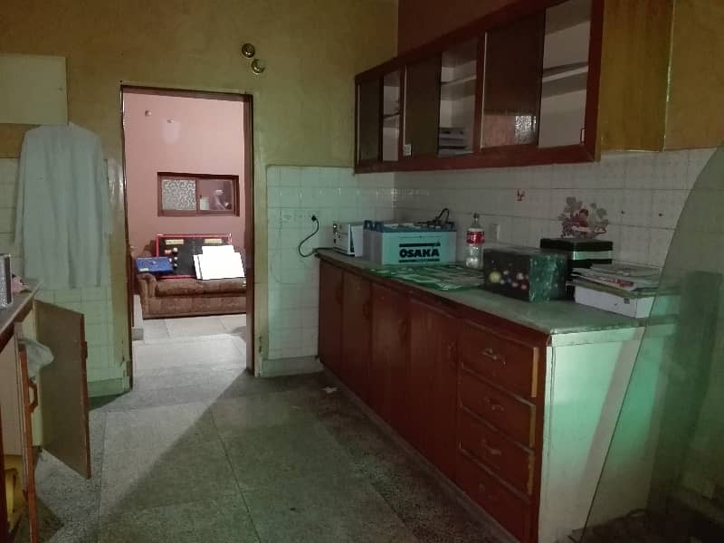 Spacious 90 Marla Building Available For Rent In Wahdat Road 8