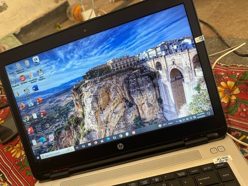 hp laptop i5 6th Generation 1