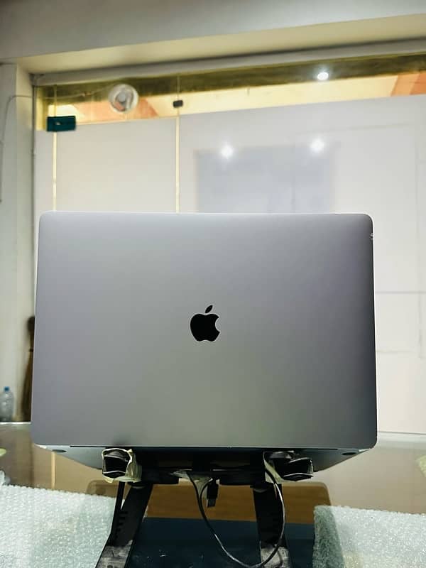 MacBook Pro 2019 – Core i9 | 16GB RAM | 1TB SSD | 4GB GPU | 16-Inch 3