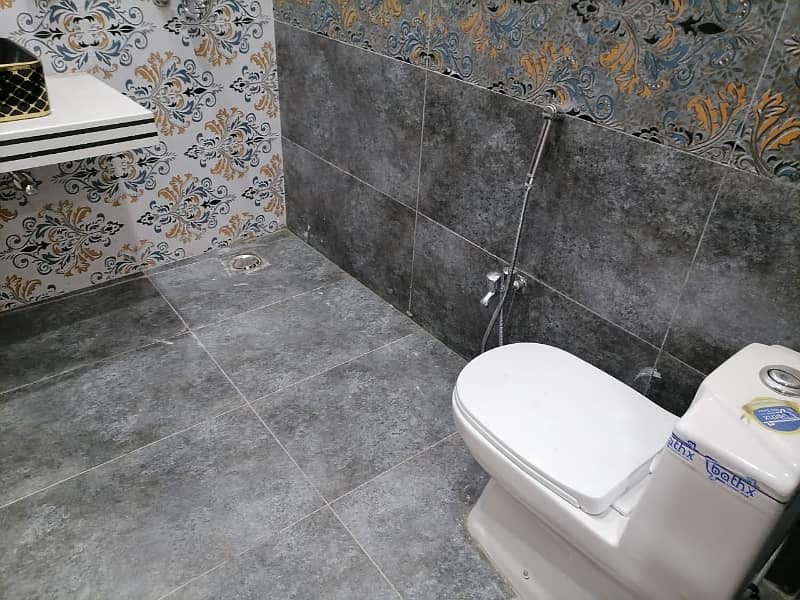 3 Marla House In Cavalry Extension Is Available 11
