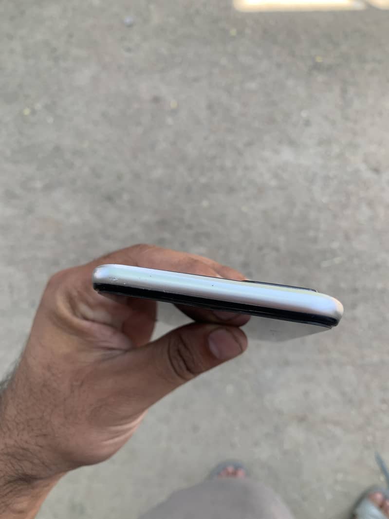 Oppo A16 1hand use All ok phone hai Ram 4+1  Memroy 64gb sath box hai 1