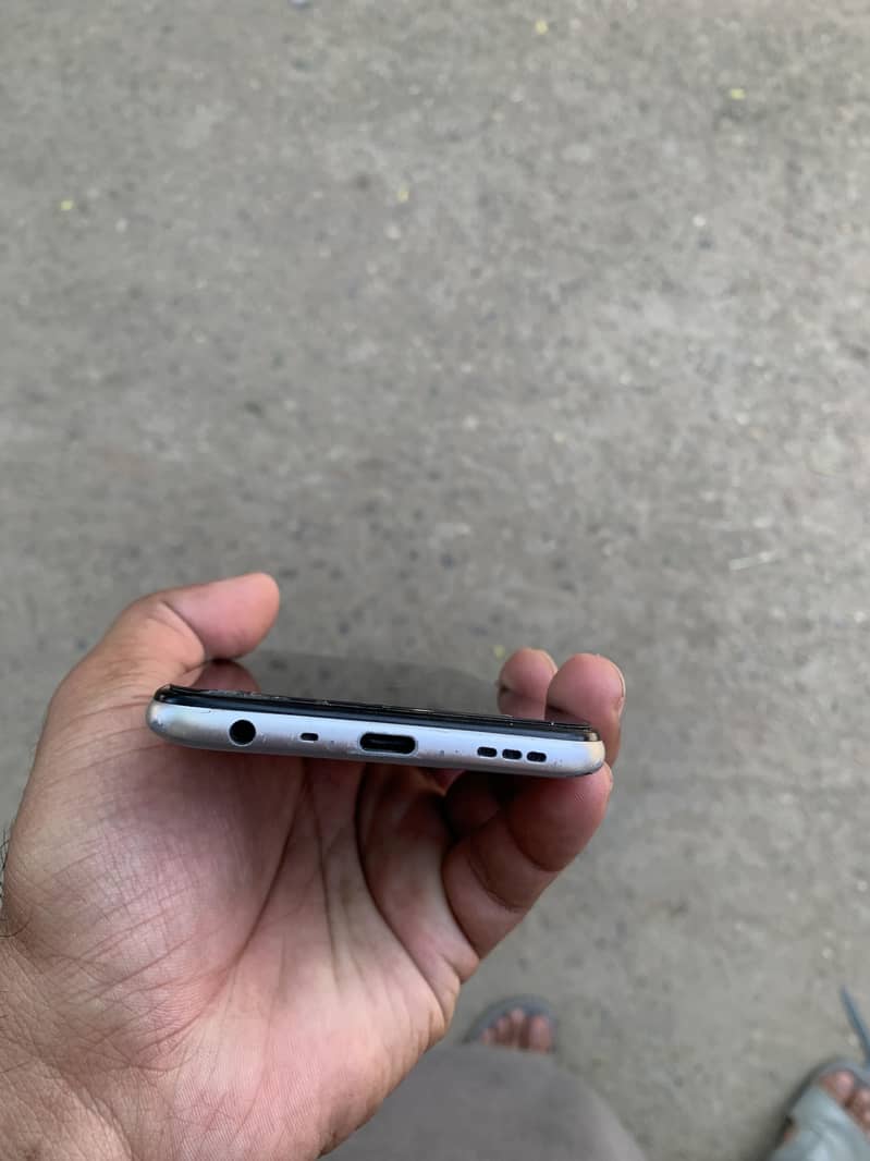Oppo A16 1hand use All ok phone hai Ram 4+1  Memroy 64gb sath box hai 2