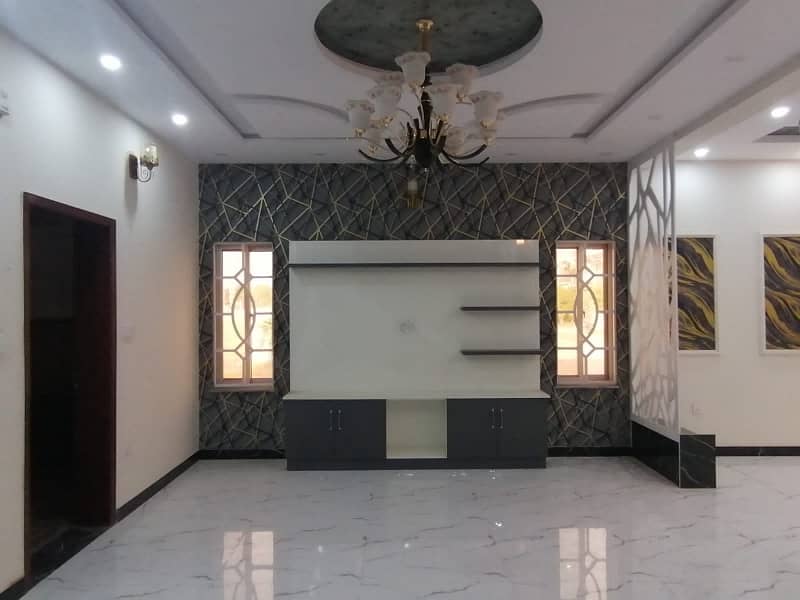 3 Marla House For Rent In The Perfect Location Of Cavalry Extension 4