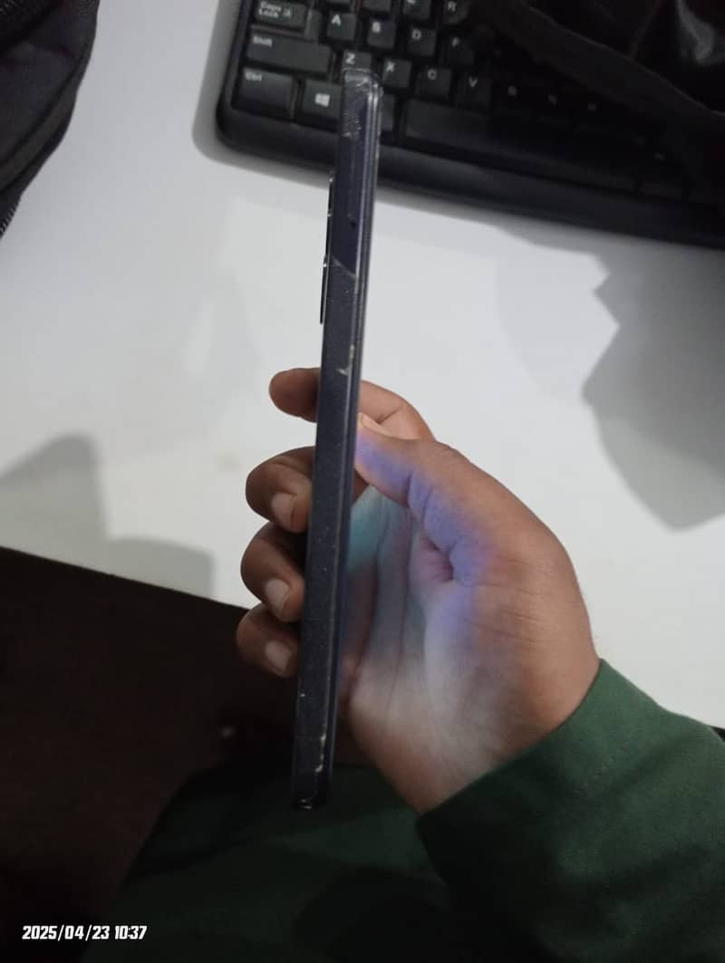 Infinix 30play 4+4/64 5