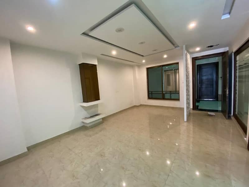 8 Marla Upper Portion In Stunning Cavalry Extension Is Available For rent 0