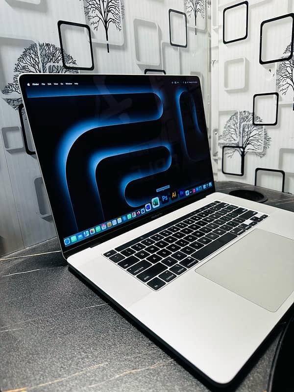 MacBook Pro 2019 – Core i7 | 32GB RAM | 512GB SSD | 4GB GPU | 16-Inch 1