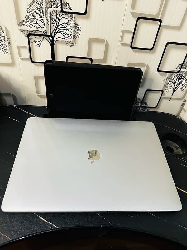 MacBook Pro 2019 – Core i7 | 32GB RAM | 512GB SSD | 4GB GPU | 16-Inch 9