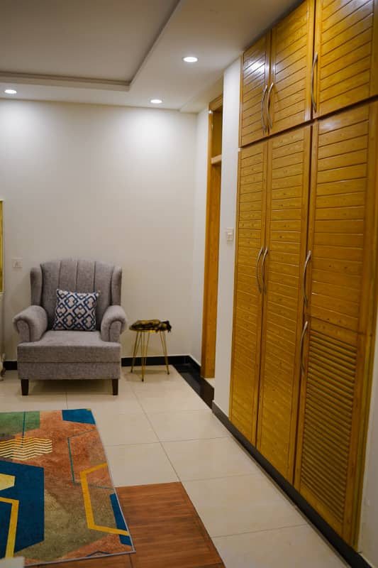 3 Bedrooms apartment available on daily and weekly basis 28
