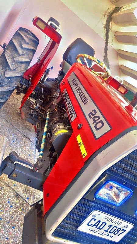 Massey Tractor 240 Total genioun original condition 4