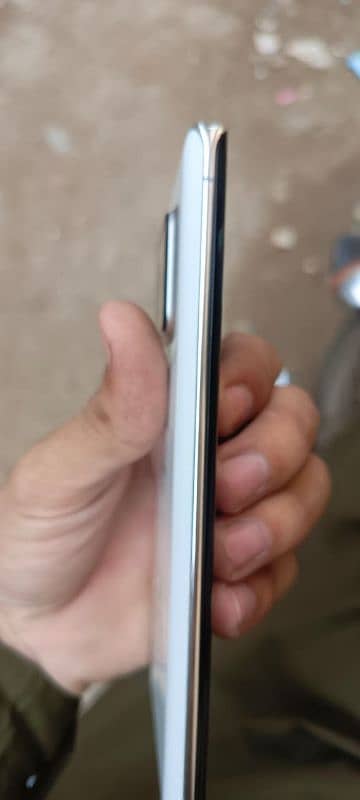 Aquos sharp R6 official pta approved snapdragon 888(12/128) 6