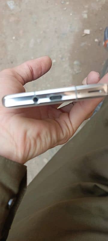 Aquos sharp R6 official pta approved snapdragon 888(12/128) 9