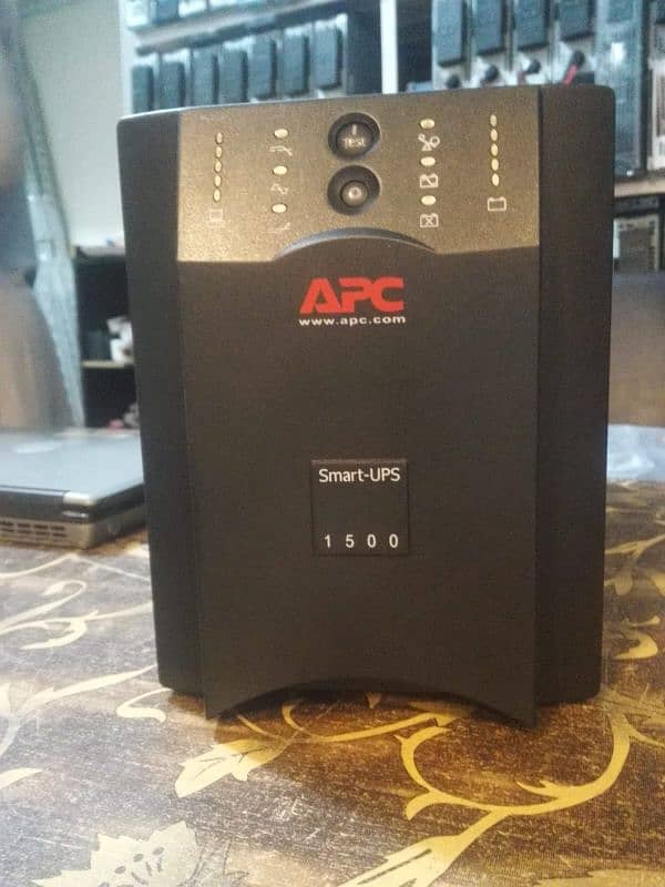 APC SMART UPS SUA1500I/1500VA 1000W 0