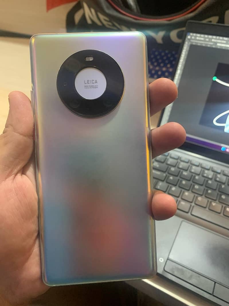 Huawei Mate 40 Pro 5g with box 2