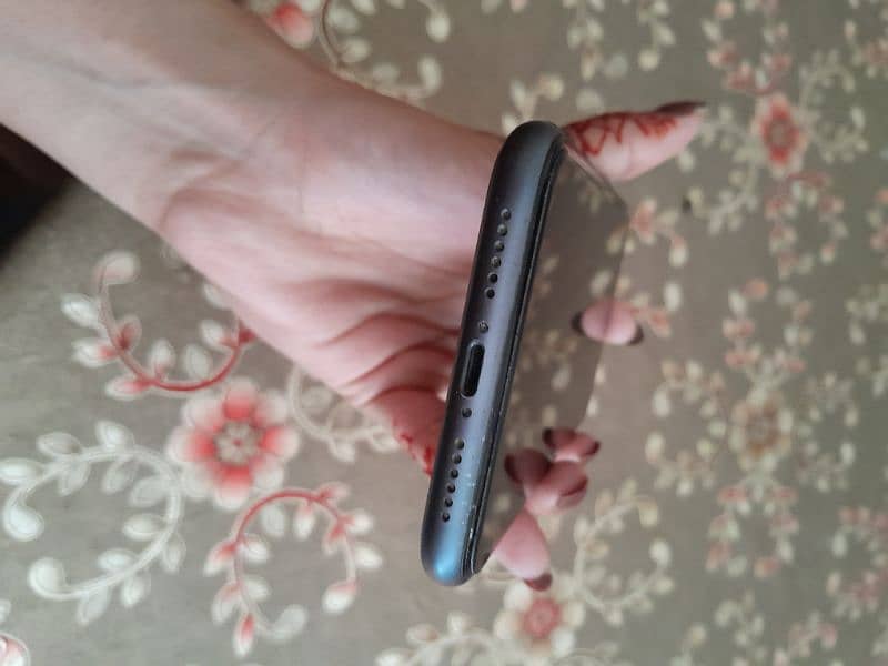 iphone11 for urgent sale 5