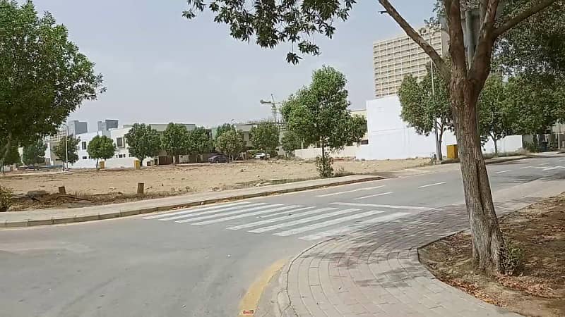 Precinct 1 Near Main Entrance of Bahria Town (Plot FOR SALE) 0