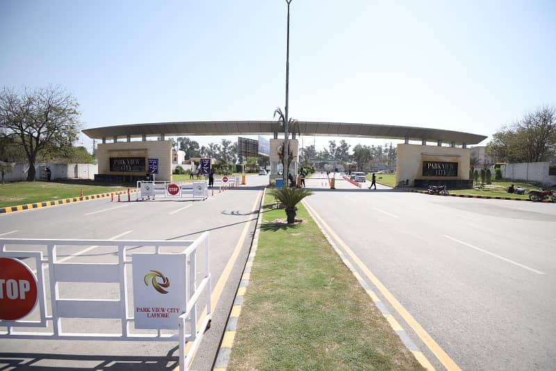 Prime Location 5 Marla Residential Plot In Park View City For sale At Good Location 1