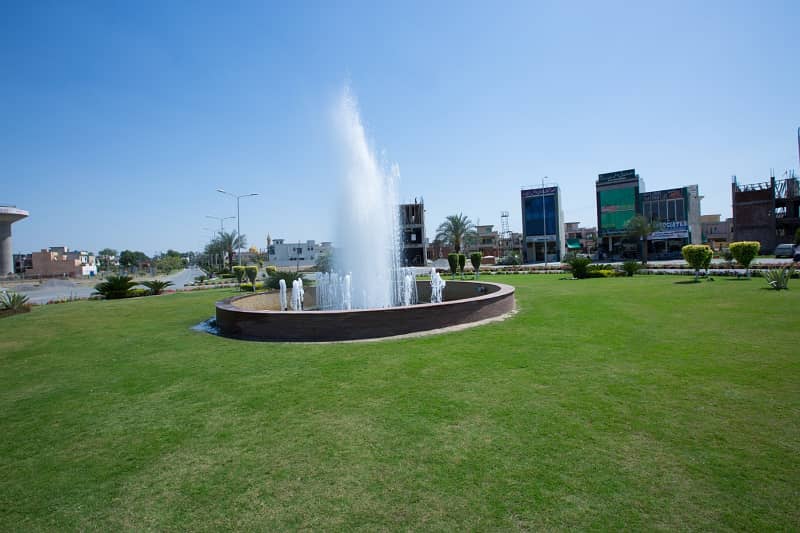 Prime Location 5 Marla Residential Plot In Park View City For sale At Good Location 2