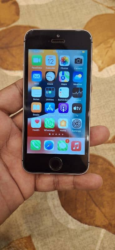 Iphone 5SE 64 GB Water Pack Battery health 94% Non PTA 2 month Sim Tim 9