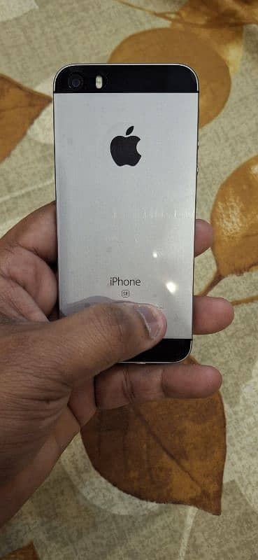Iphone 5SE 64 GB Water Pack Battery health 94% Non PTA 2 month Sim Tim 13