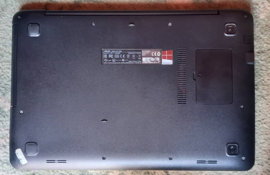 4 GB Ram , 512 GP ,core i5   4 generation 5
