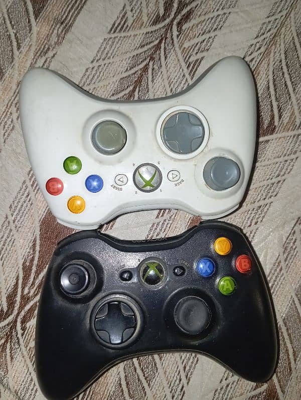 Genuine XBOX 360 controllers 0
