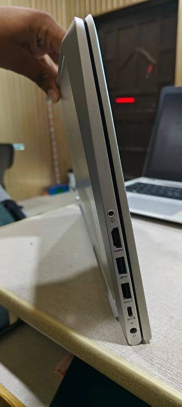 AMD Ryzen 5 5600U with Radeon Graphics 2