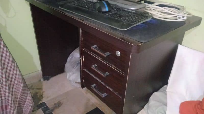 computer table 0