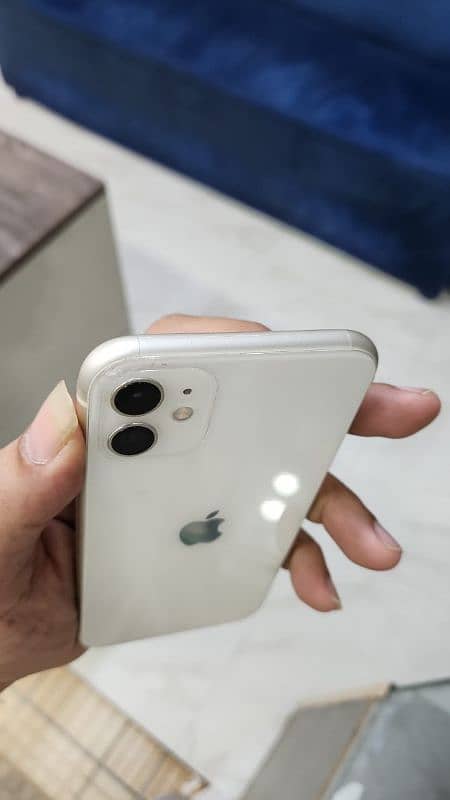Iphone 11 super excellent condition 1