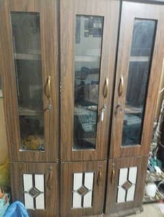 Three door devider