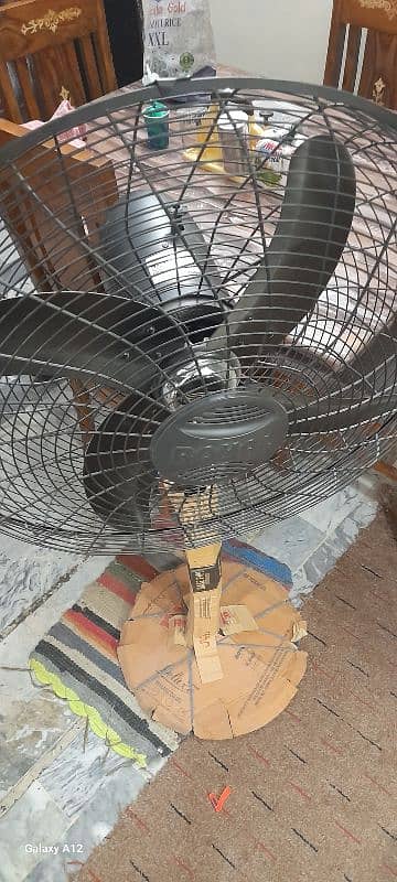 Brand New Fan (matte black) 1