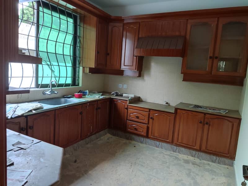 House Of 1 Kanal Is Available For rent 28