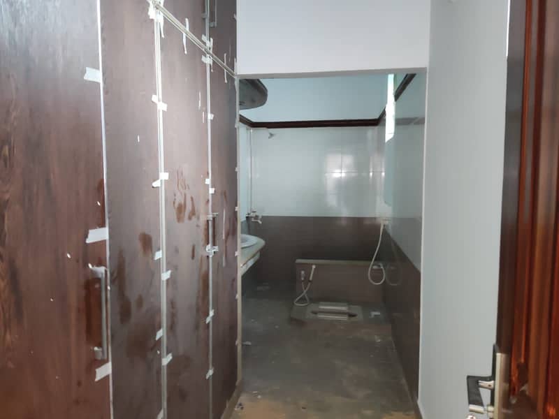 House Of 1 Kanal Is Available For rent 38