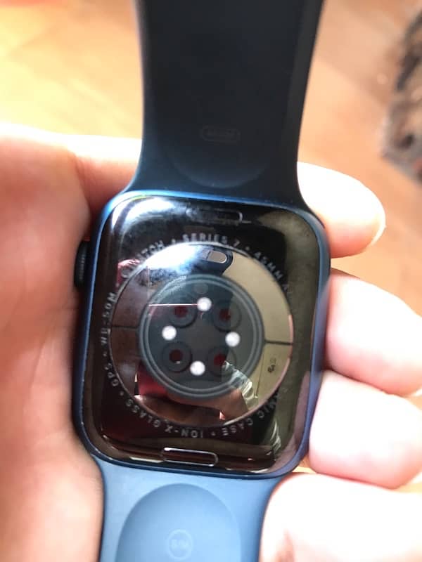 Apple iwatch series 7, 45mm, complete box with cable 2