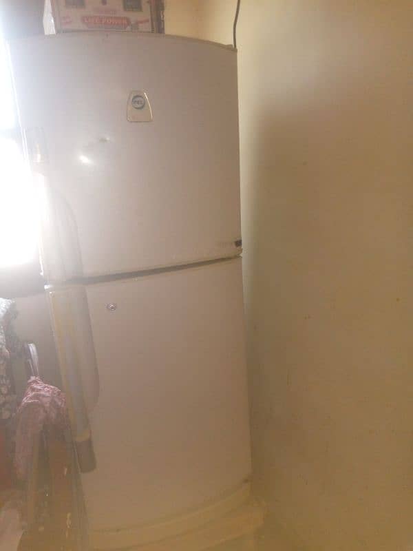 Pel refregerator 0