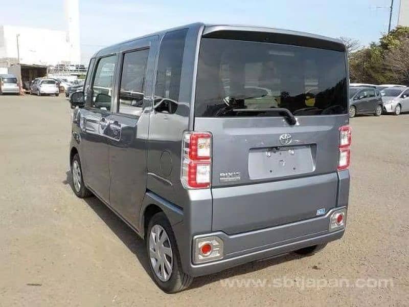 Toyota Pixis Epoch 2021 4