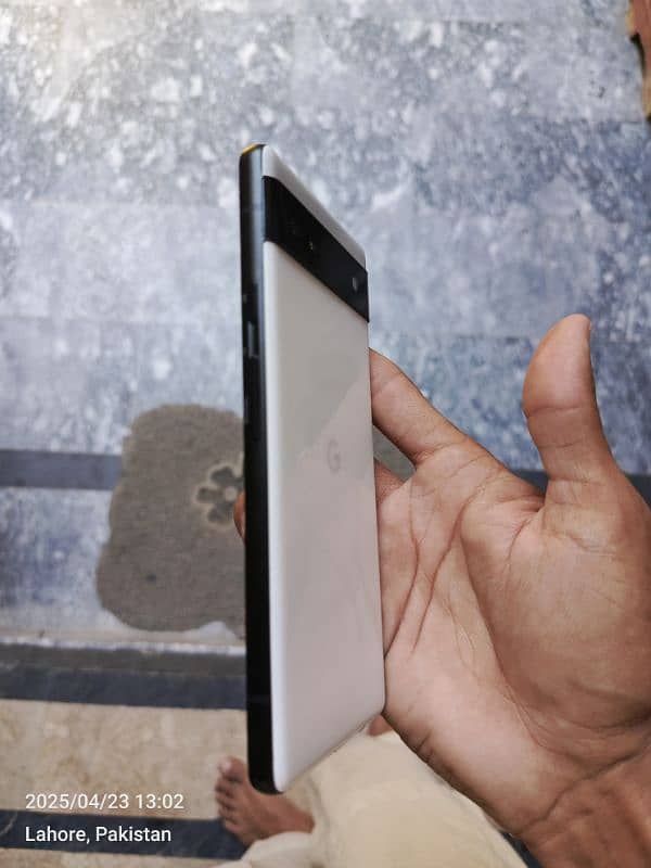 Google Pixel 6A 4