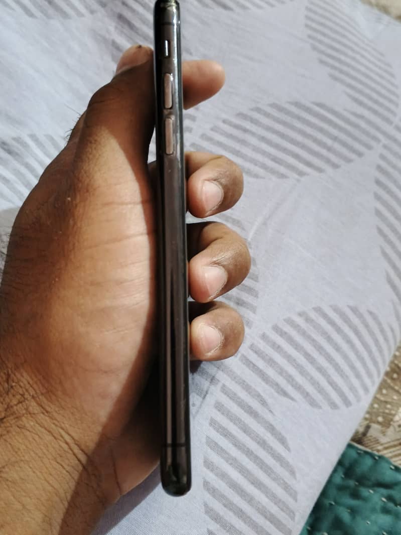 Iphone XS - PTA Approved 5