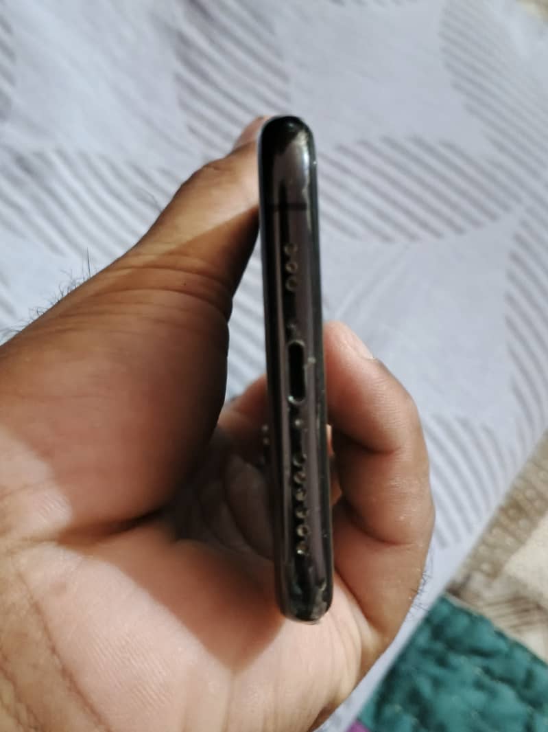 Iphone XS - PTA Approved 6