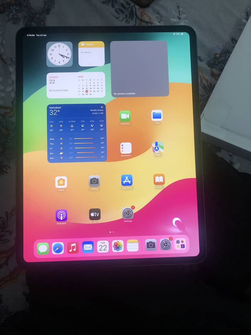 brand new ipad pro 13 inch  m4  256gb"0 cycle count just box opened' 2