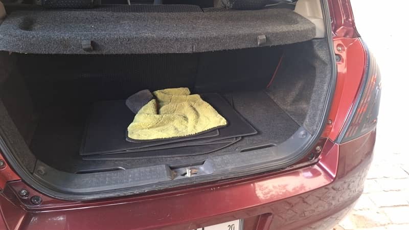 Suzuki Swift DLX automatic 1.3 2